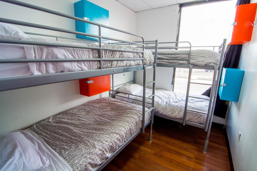 Wicked Hostels - Калгари Экстерьер фото